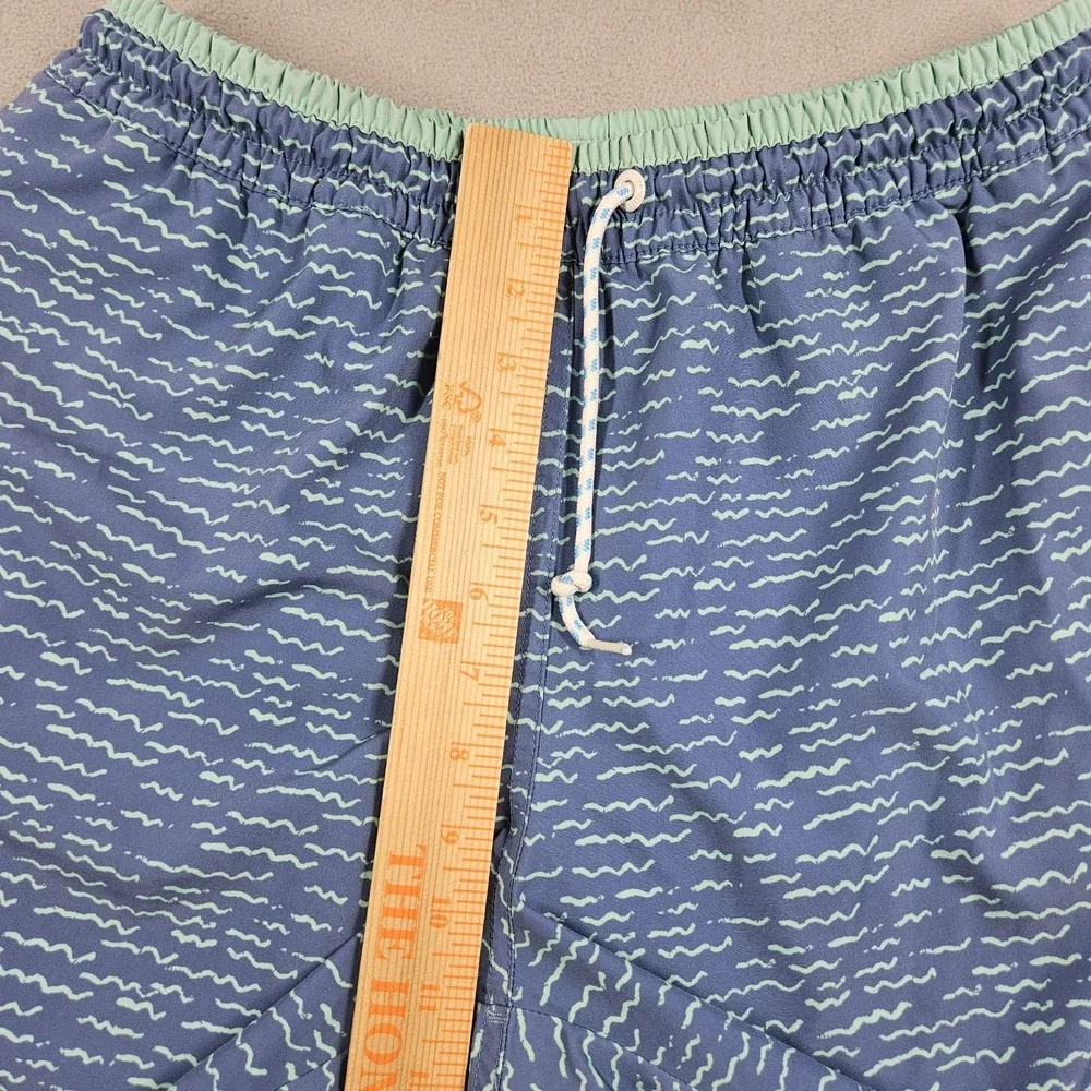 Chubbies Swim Trunks Mens Medium 5.5 Inch Inseam Swim Shorts Mesh Liner FLAW